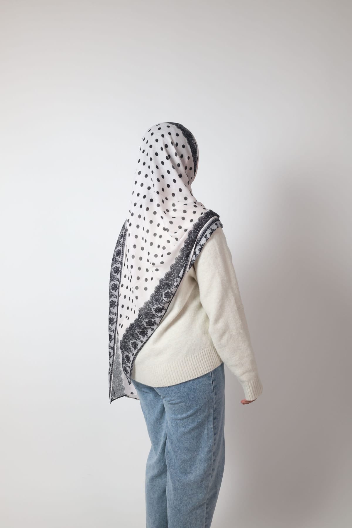 White Black Dottie Lace Print