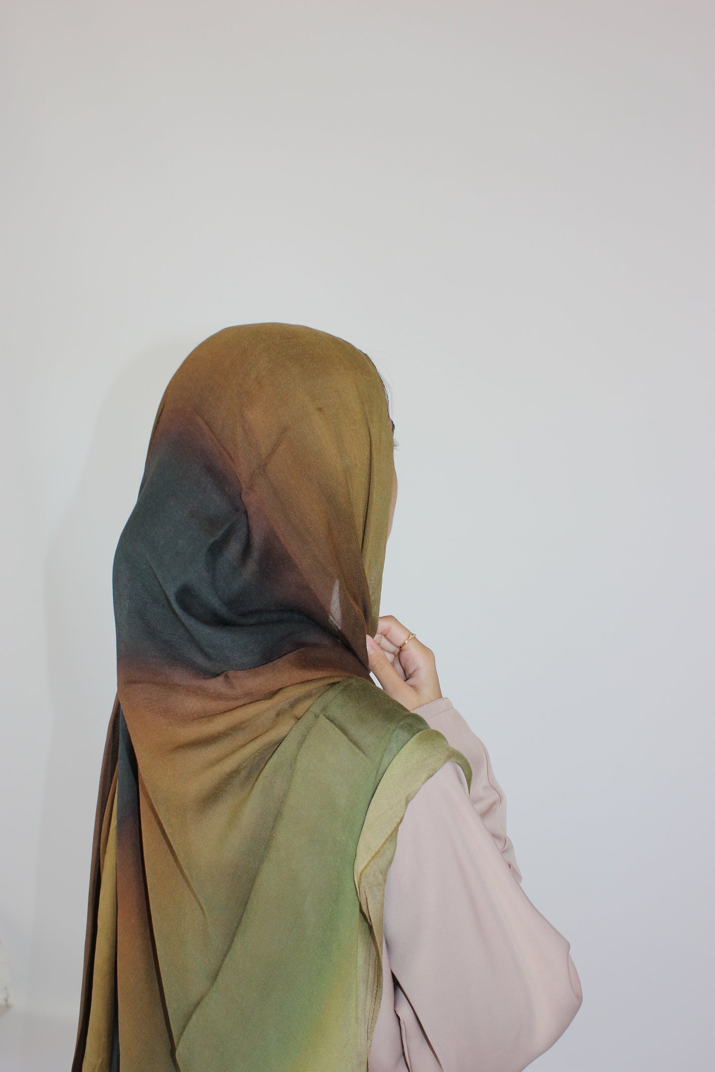 Olive Whisper