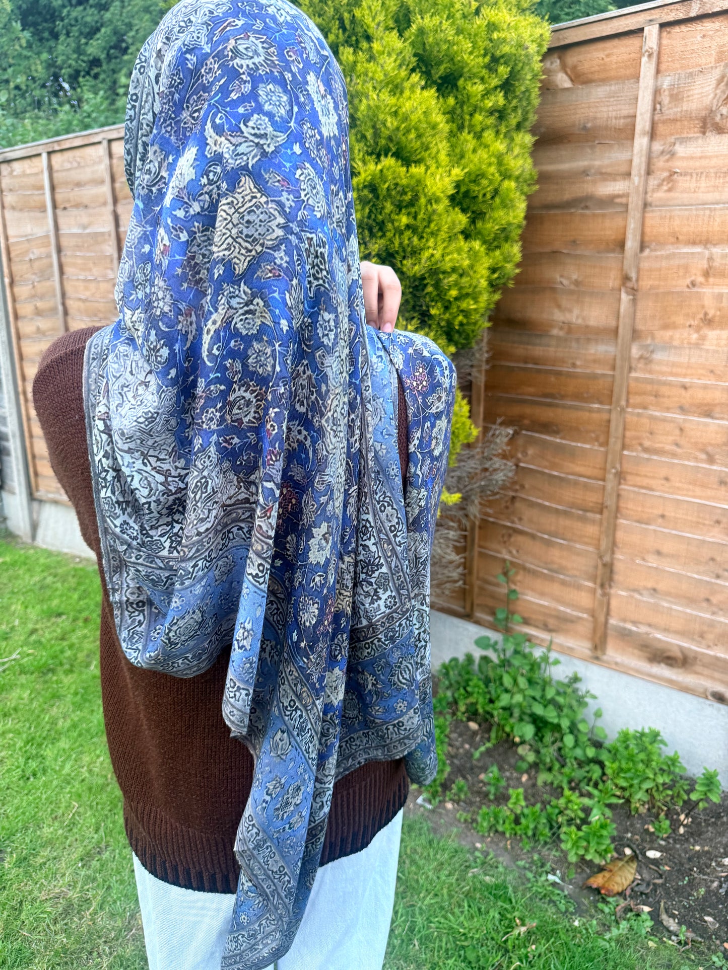 Ruh-e-Kashmir Blue